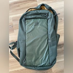 Gregory Border Travelor 30L Backpack